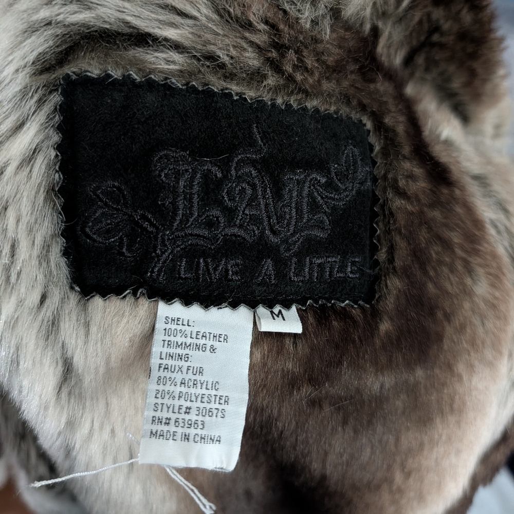 Live a Little Black and grey faux fur vest Size M #boho - Picture 7 of 7